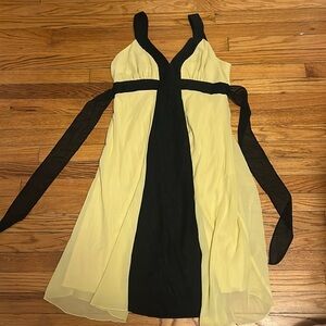 Women’s sleeveless flowy dress